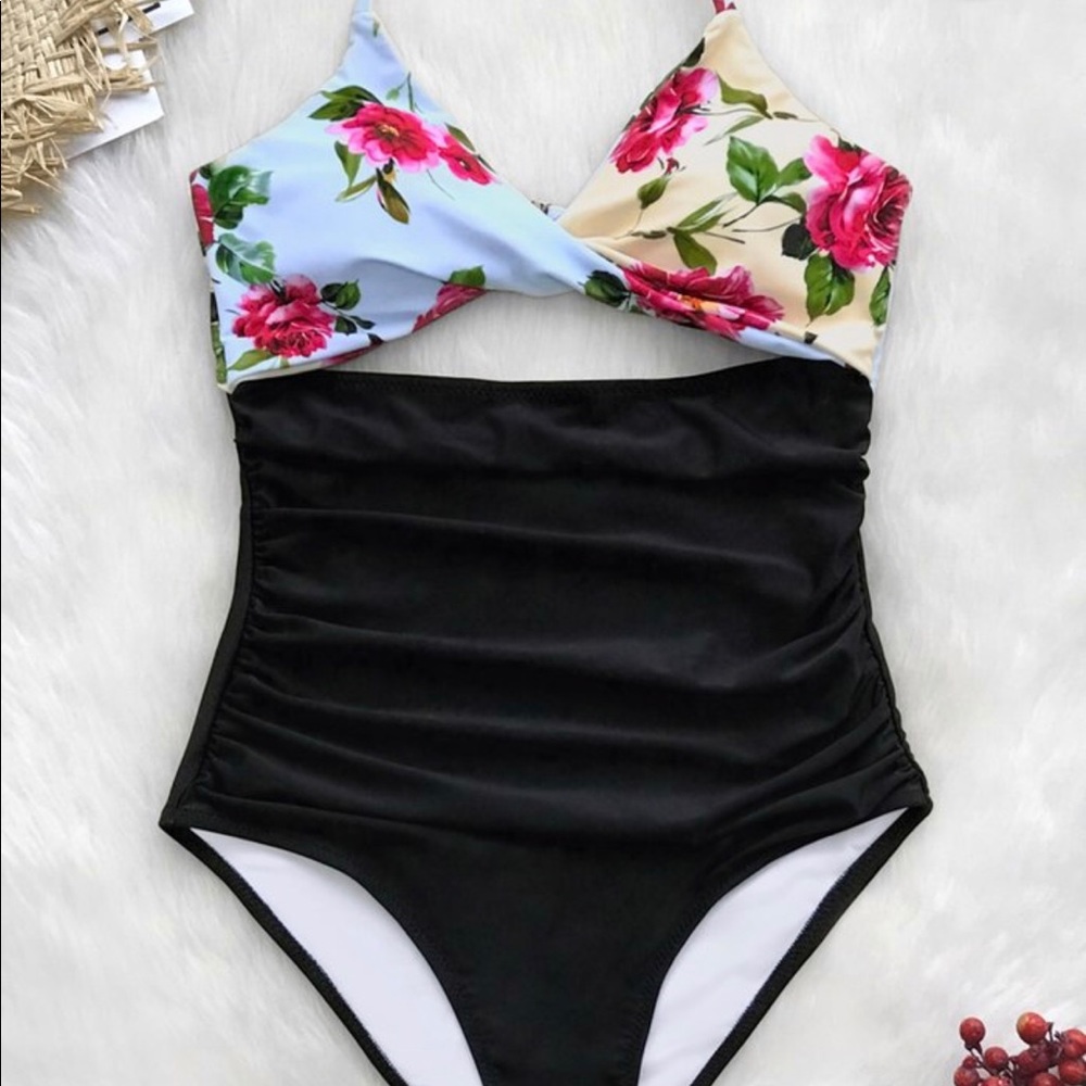 Cupshe Floral & Black Twist One Piece: Sz XXL: NWT